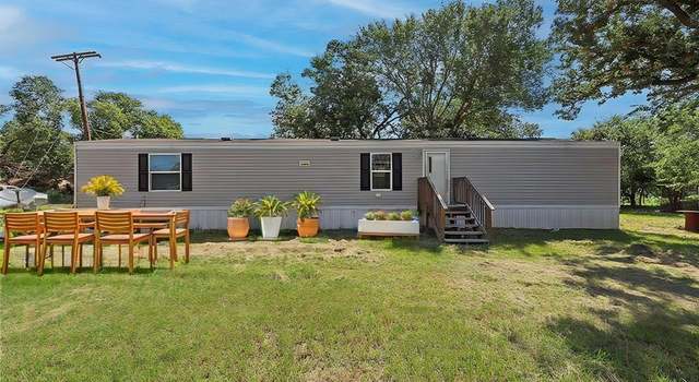 Photo of 900 Post Oak St, Calvert, TX 77837