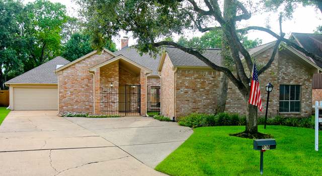 Photo of 918 Longview Dr, Sugar Land, TX 77478