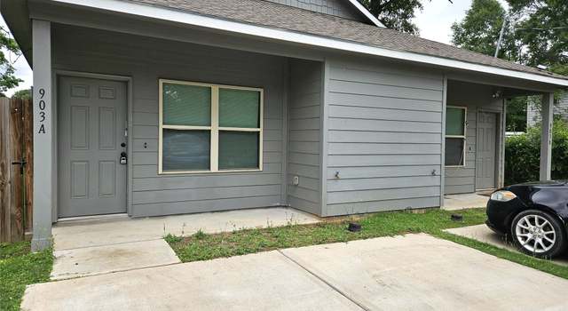 Photo of 903 Reeves St, Conroe, TX 77301
