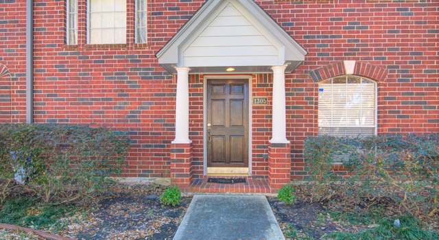 Photo of 1305 El Camino Village Dr, Webster, TX 77058