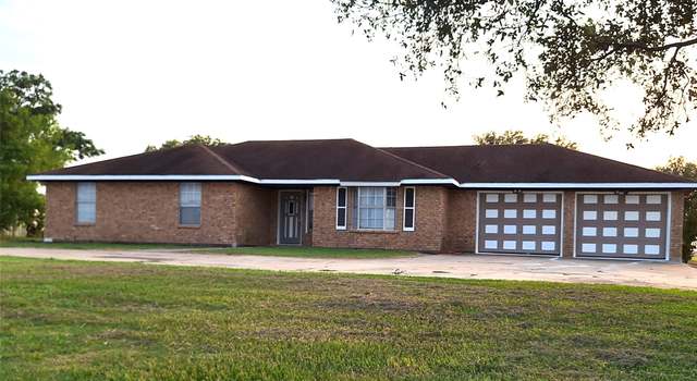 Photo of 4828 S S State Highway 71 Hwy S, El Campo, TX 77437