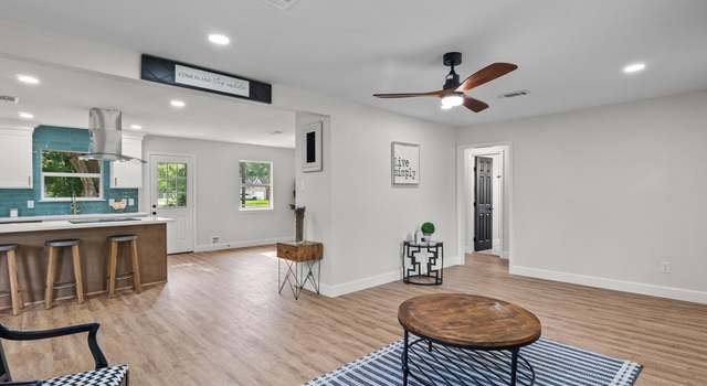 Photo of 5225 Main St, Santa Fe, TX 77510