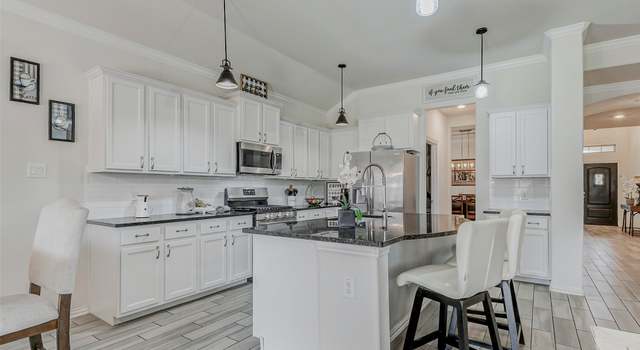 Property at 28638 Monarch Cliffs Dr, Fulshear, TX 77441, 4 beds, 3.5 baths