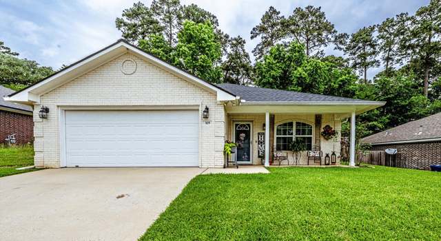 Photo of 325 Green Leaf St, Huntsville, TX 77340
