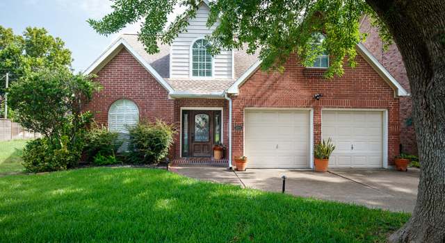 Property at 4804 Cedar St, Bellaire, TX 77401, 3 beds, 2.5 baths