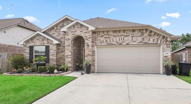 Photo of 3051 Newcastle Crest Ln, Dickinson, TX 77539