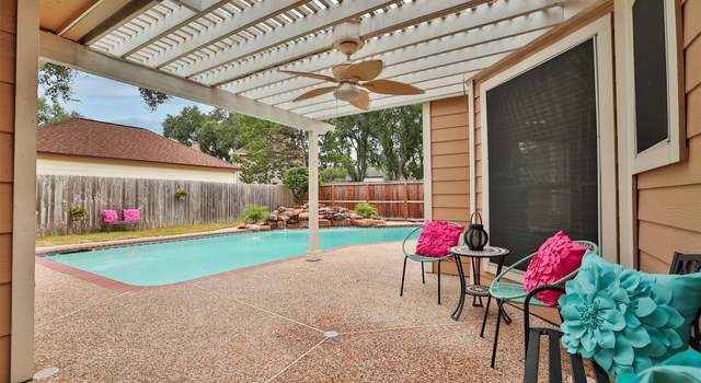 Property at 7807 Villa Palms Dr, Houston, TX 77095, 4 beds, 2.5 baths