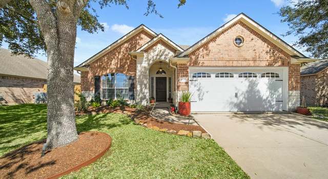 Photo of 4605 Cedar Hill Dr, Pearland, TX 77584