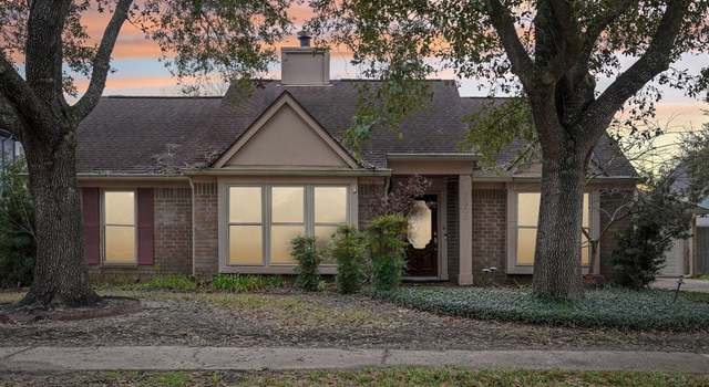 Photo of 3906 Fernwood Dr, Pearland, TX 77584
