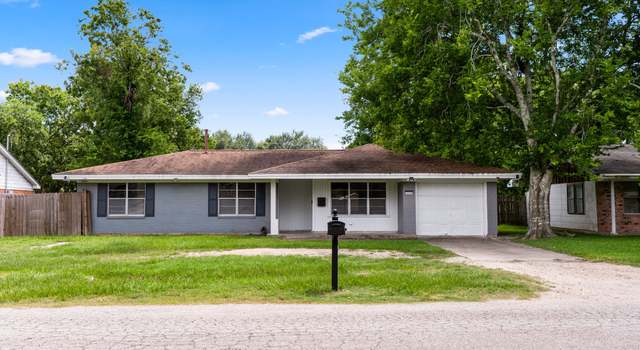 Photo of 3204 3rd St, Bay City, TX 77414