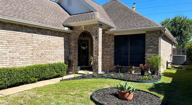 Photo of 719 Redwood Bend Ln, Pearland, TX 77584