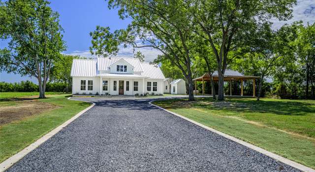 Photo of 1211 E Fuchs Rd, Carmine, TX 78932