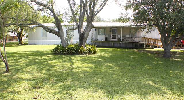 Photo of 371 Serene Dr E, Victoria, TX 77905