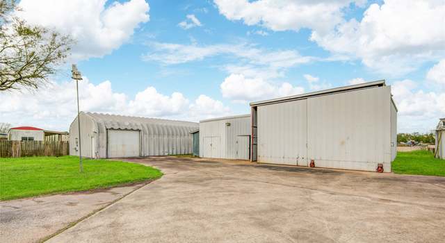 Photo of 1907 County Road 129, Pearland, TX 77581