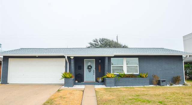 Photo of 3120 Heron Dr, Galveston, TX 77551
