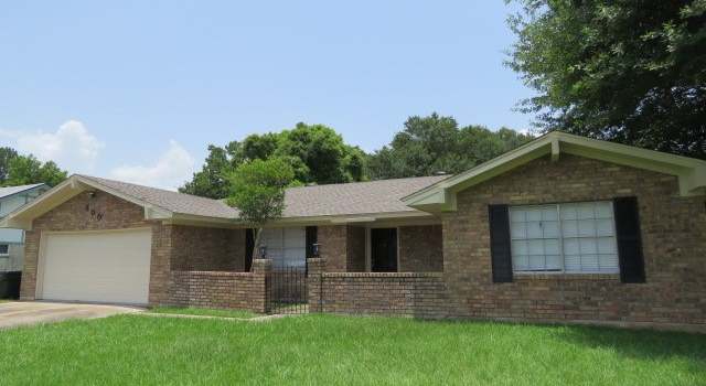Photo of 800 Cactus St, Bridge City, TX 77611