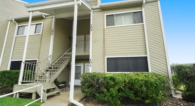 Photo of 102 April Point Dr S, Conroe, TX 77356