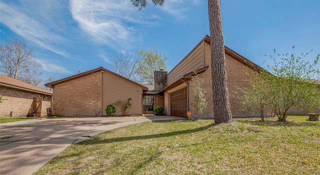 Photo of 327 Edgeton Ct, Houston, TX 77015