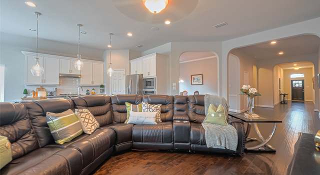 Photo of 10147 Deerpark Dr, Missouri City, TX 77459