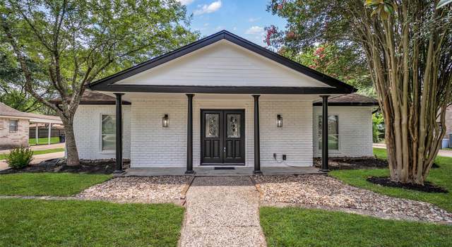 Photo of 15905 Lakeview Dr, Jersey Village, TX 77040