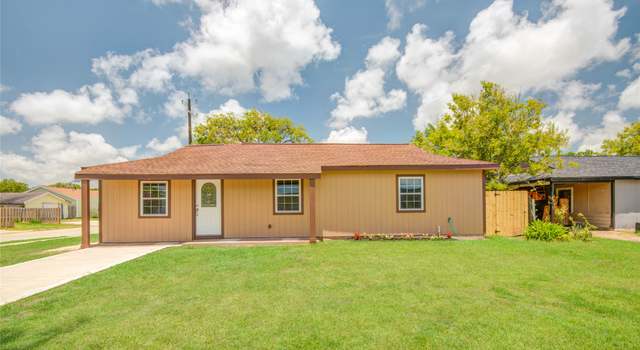Photo of 826 W 12th St, Freeport, TX 77541