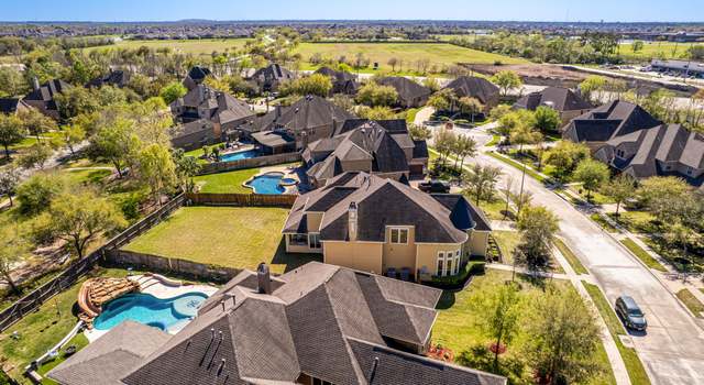 Photo of 116 Bandera Creek Ln, Friendswood, TX 77546