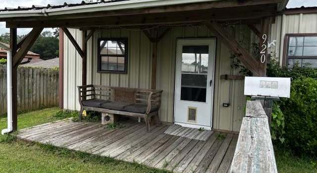 Photo of 920 Cable St, Conroe, TX 77301