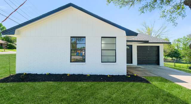 Photo of 221 N Baron St, Bellville, TX 77418