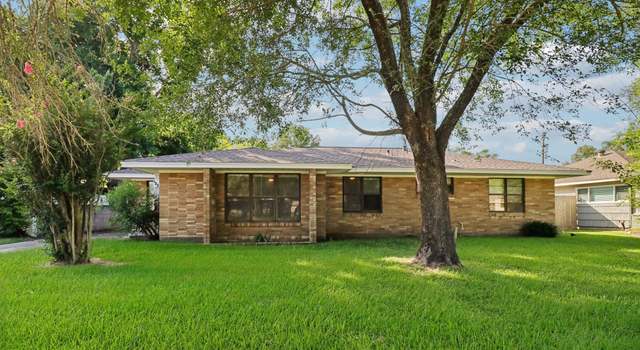 Property at 122 22nd Ave N, Texas City, TX 77590, 3 beds, 2 baths