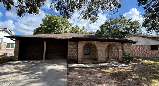 Photo of 212 Englewood Dr, League City, TX 77573