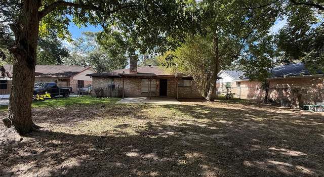 Photo of 212 Englewood Dr, League City, TX 77573
