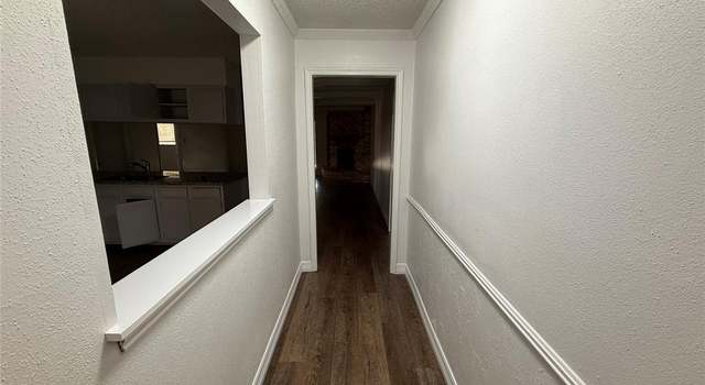 Photo of 212 Englewood Dr, League City, TX 77573