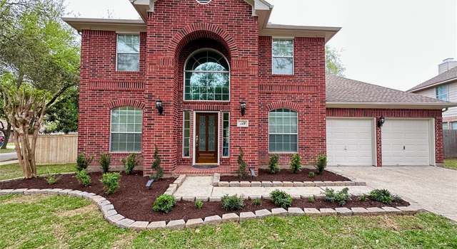 Photo of 119 Mariner Cove Ct, League City, TX 77573