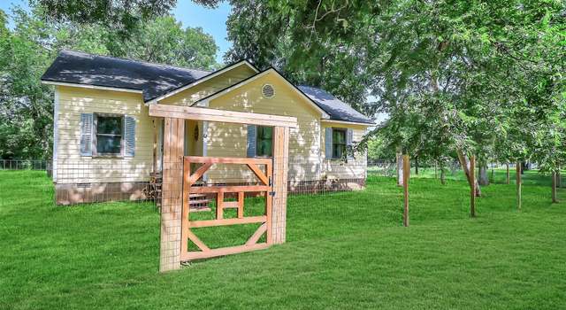 Photo of 603 Hackamore Rd, Simonton, TX 77485