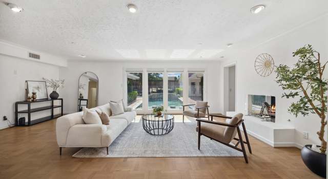 Photo of 918 Chimney Rock Rd, Houston, TX 77056