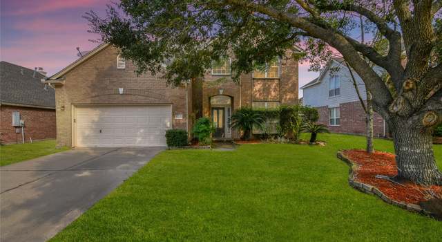 Photo of 9005 Sundown Dr, Pearland, TX 77584
