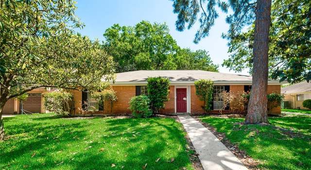 Photo of 1622 Neptune Ln, Houston, TX 77062