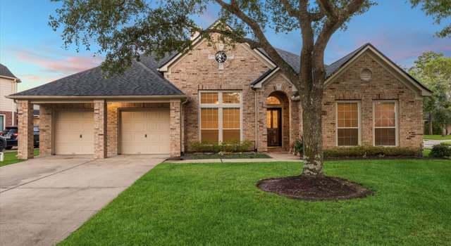 Photo of 1044 Cayman Bend Ln, League City, TX 77573