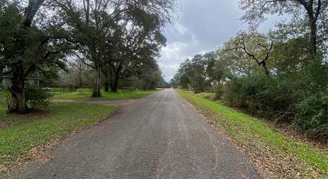 Photo of TBD W 1st St, Sheridan, TX 77475