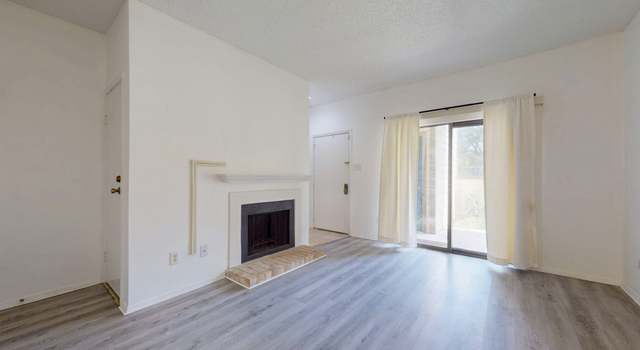 Photo of 7031 N Holiday Dr, Galveston, TX 77550