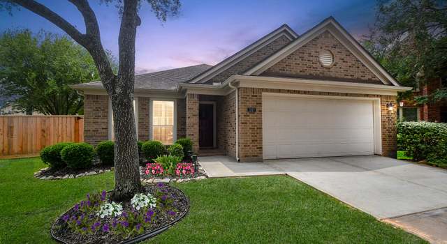 Photo of 2807 Highland Lake Ct, Pearland, TX 77584