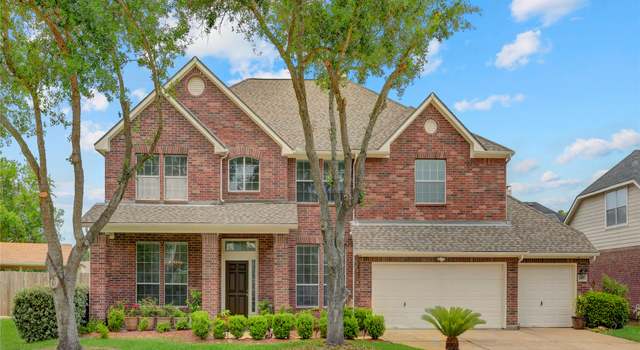 Photo of 10007 Autumn Lake Trl, Pearland, TX 77584