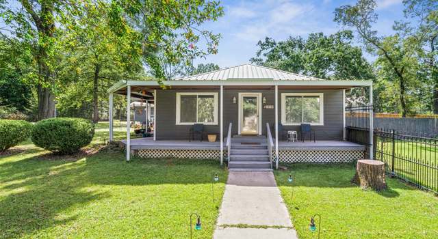 Photo of 10764 Forest Creek Dr, Conroe, TX 77318