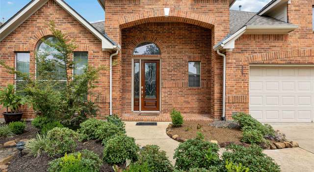 Photo of 384 Dover Ln, League City, TX 77573