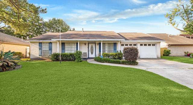 Photo of 1105 Mesquite St, Baytown, TX 77521