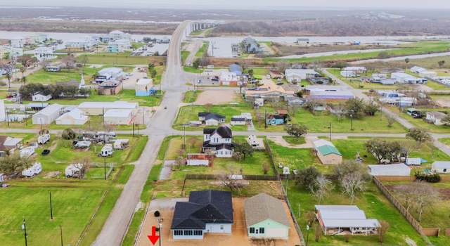 Photo of 837 Wightman St, Matagorda, TX 77457
