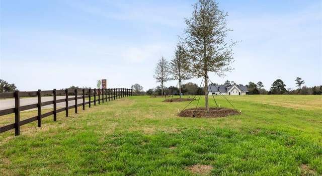 Photo of 106 Astoria Ave, Round Top, TX 78954