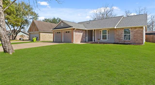 Photo of 2021 Ward St, Rosenberg, TX 77471