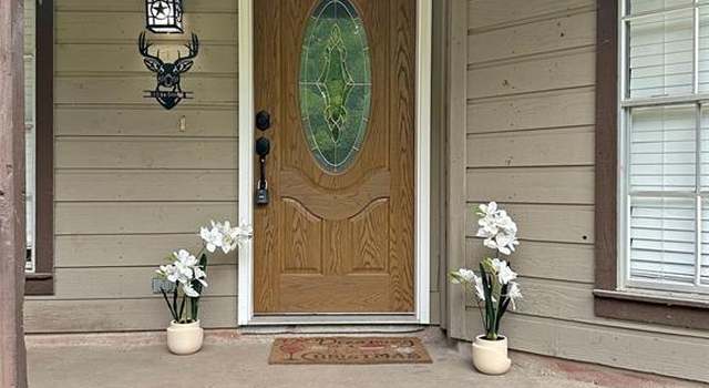 Photo of 10 Walnut Loop, Shepherd, TX 77371