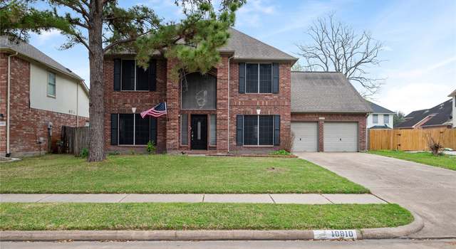 Photo of 10810 Ryan Oaks Dr, Houston, TX 77065